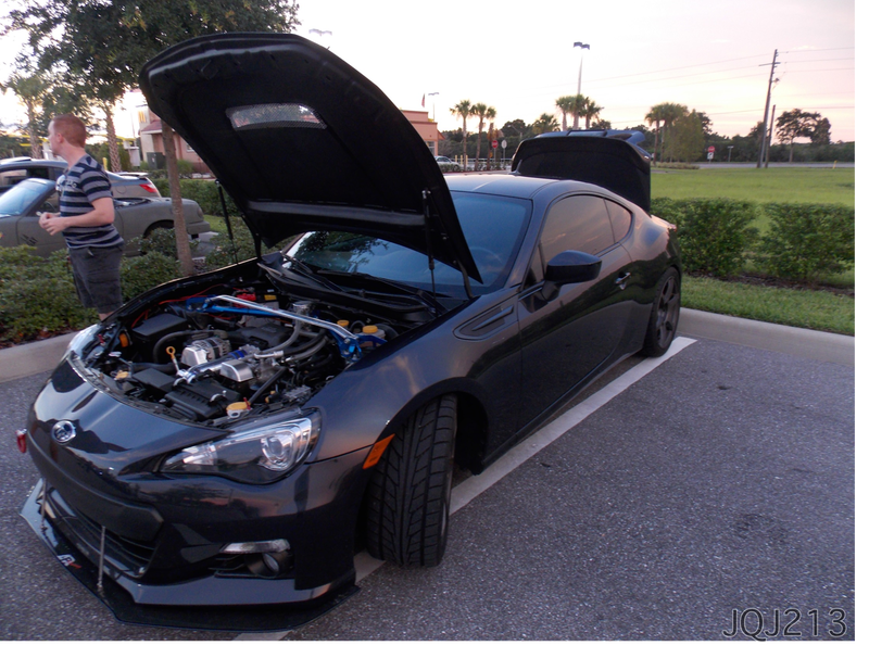 Illustration for article titled Just a few pics from our local car meet last night